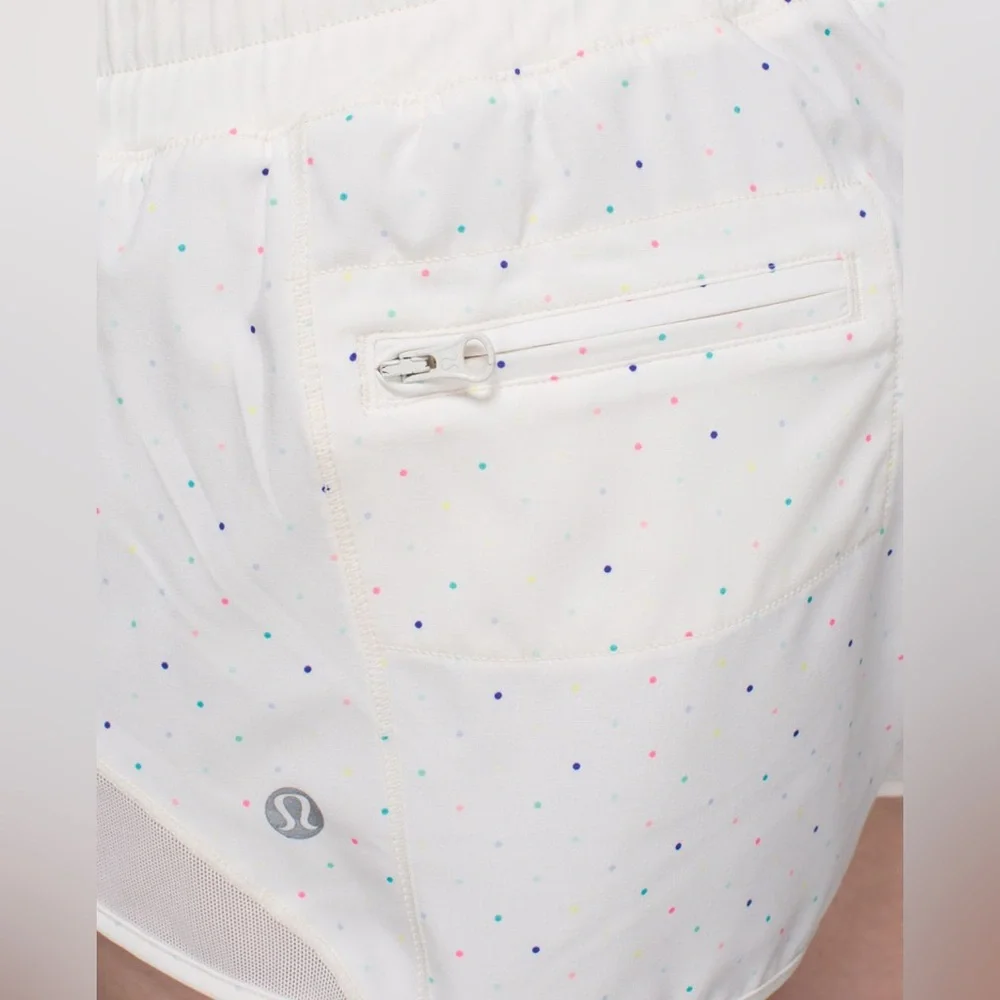 Lululemon Swift Ultra White Confetti Running Shorts (Size 6)
